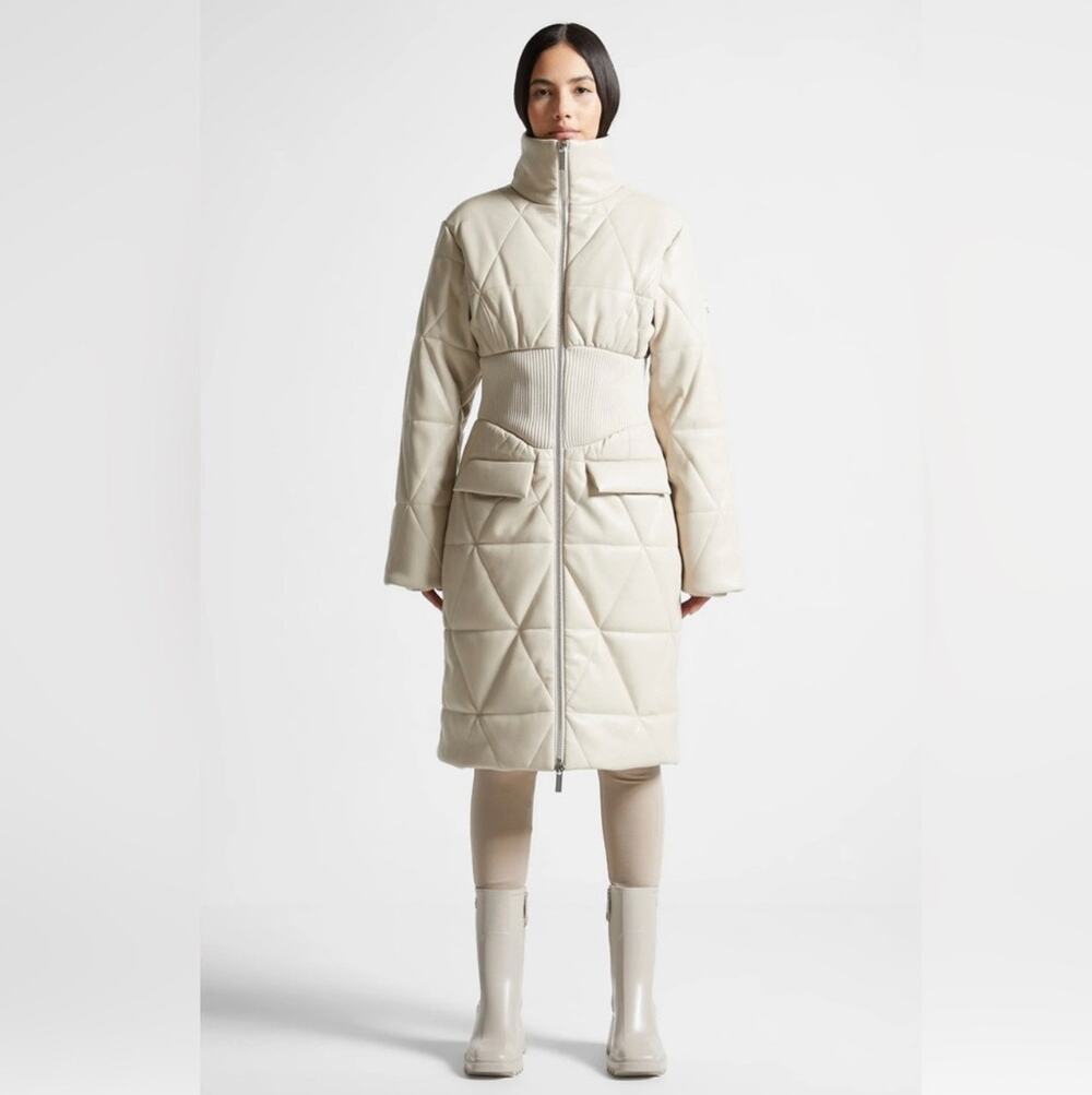 Maniere de voir Quilted vegan leather Off white Puffercoat, Cream Corset Waist